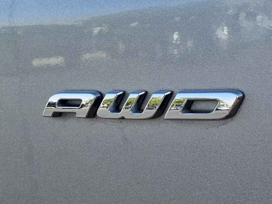 2024 Ford Edge SEL photo 1