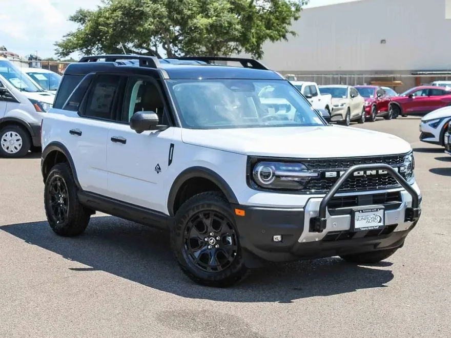 2025 Ford Bronco Sport Outer Banks photo 1