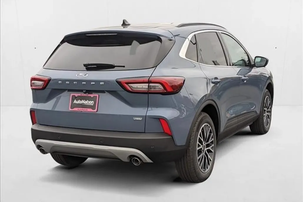 2025 Ford Escape photo 1