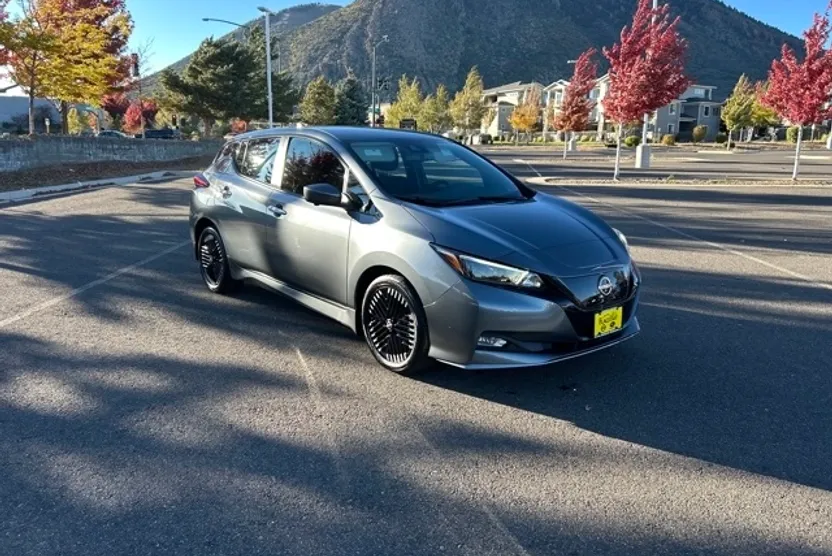 2024 Nissan Leaf SV Plus photo 1