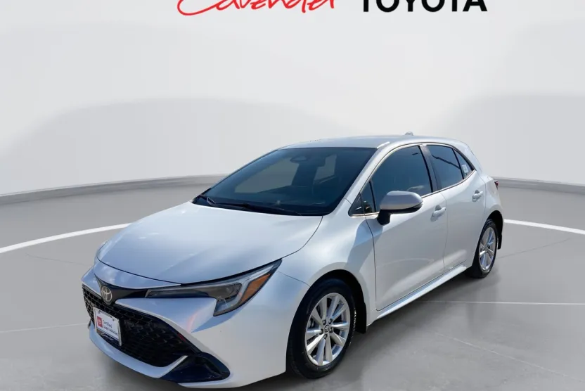 2024 Toyota Corolla SE photo 1
