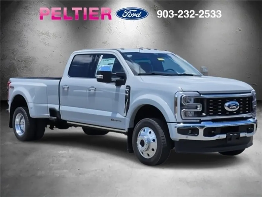 2025 Ford F-450 photo 1
