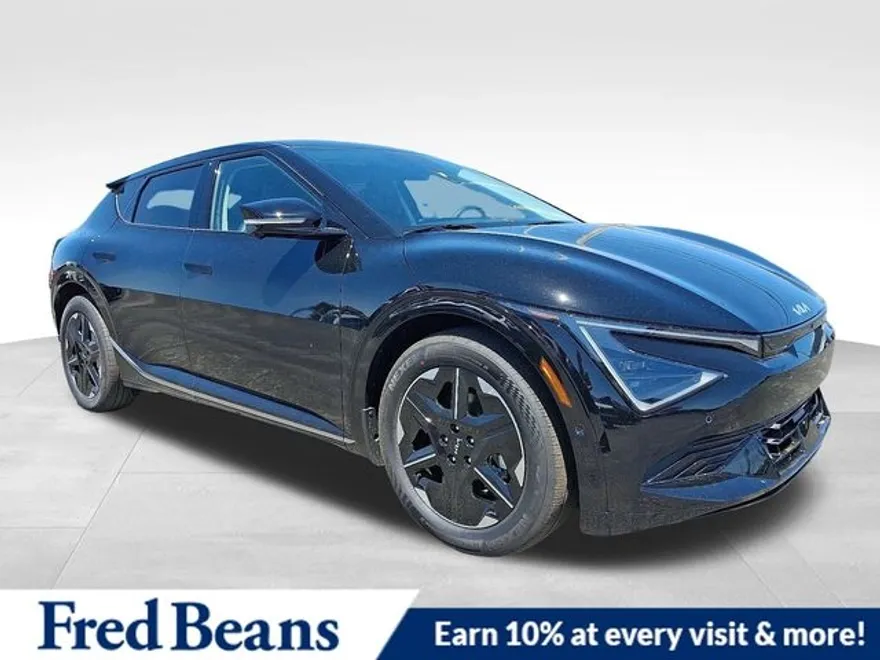 2025 Kia EV6 Wind photo 1