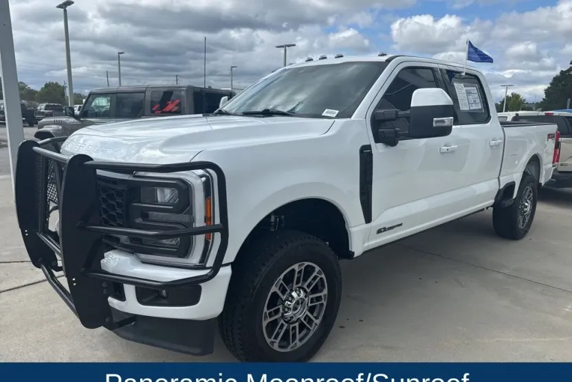 2023 Ford F-250 Lariat photo 1