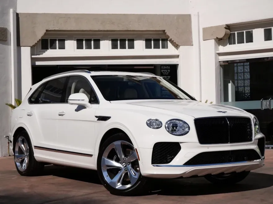 2025 Bentley Bentayga Hybrid photo 1