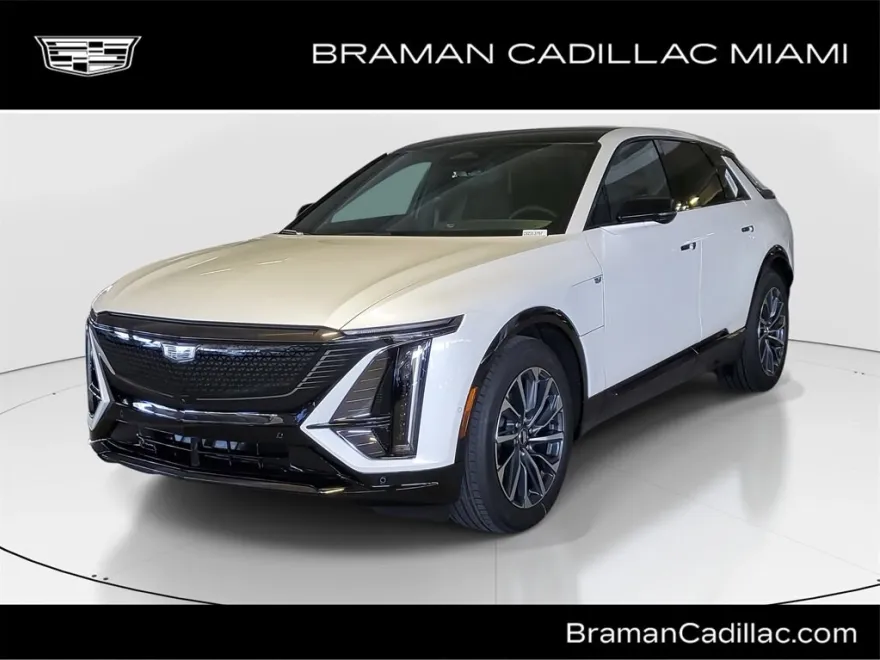 2025 Cadillac Lyriq Sport photo 1