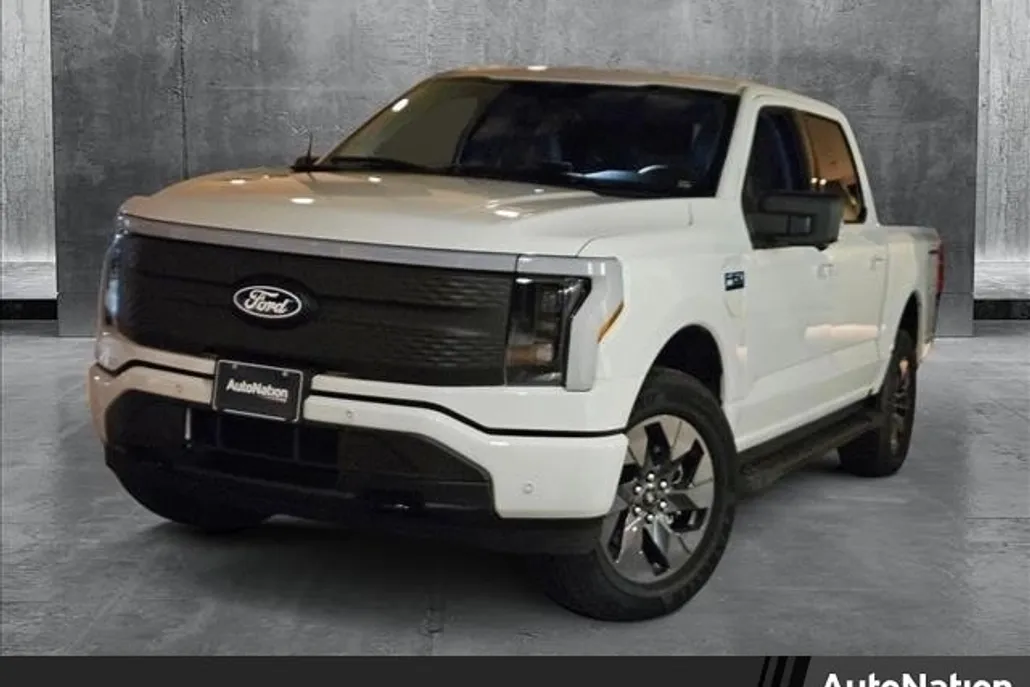 2025 Ford F-150 Lightning photo 1