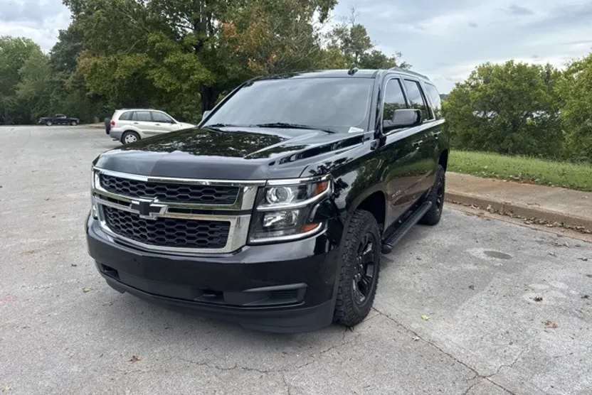 2019 Chevrolet Tahoe LS photo 1
