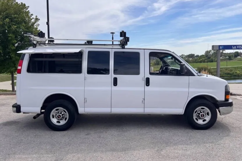 2017 Gmc Savana 2500 Cargo photo 1