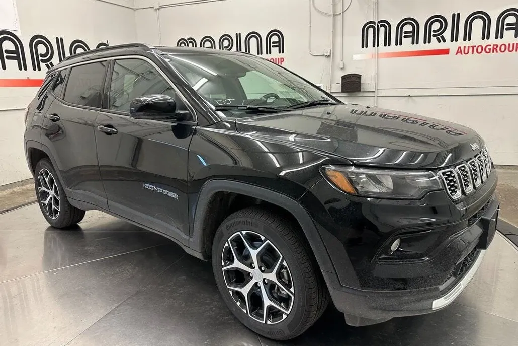 2024 Jeep Compass Limited photo 1