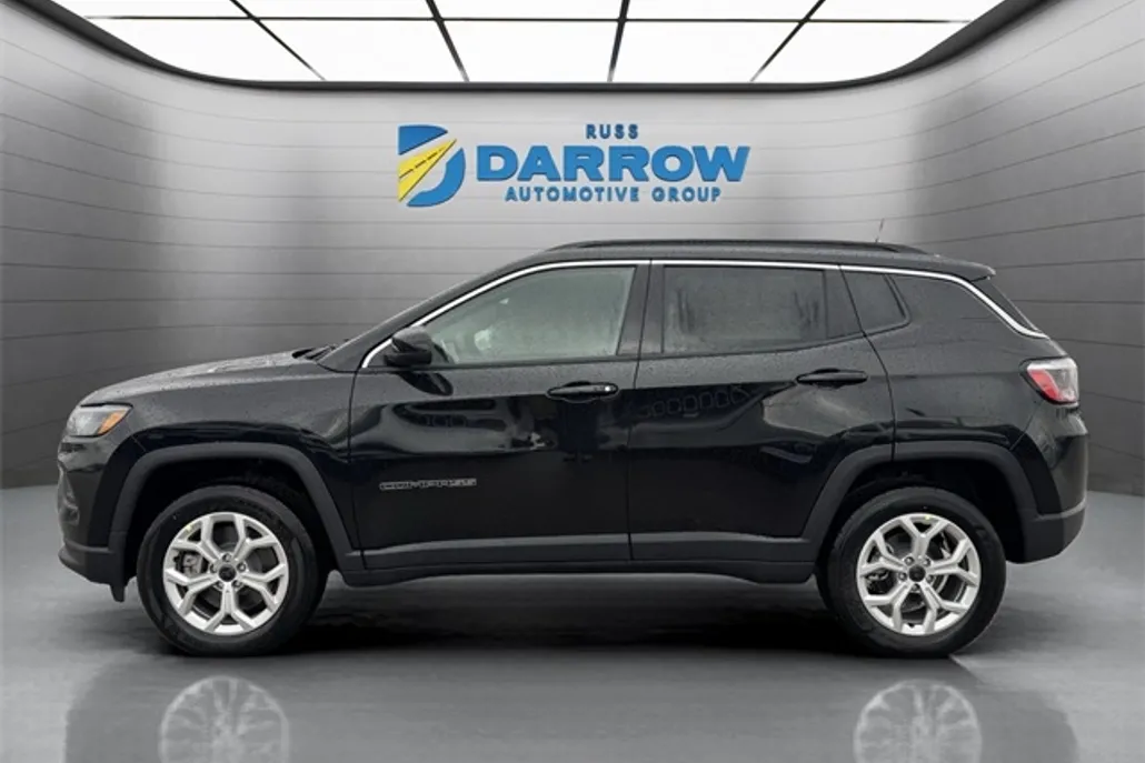 2025 Jeep Compass Latitude photo 1