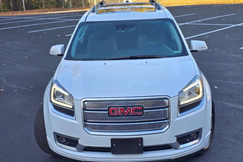 2016 Gmc Acadia Denali photo 1