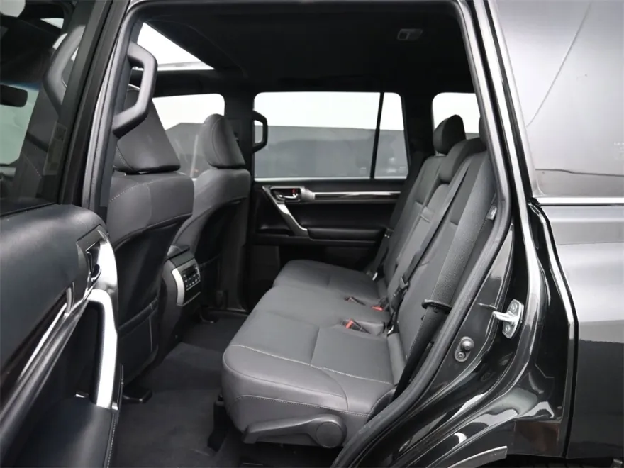 2023 Lexus GX Premium photo 1