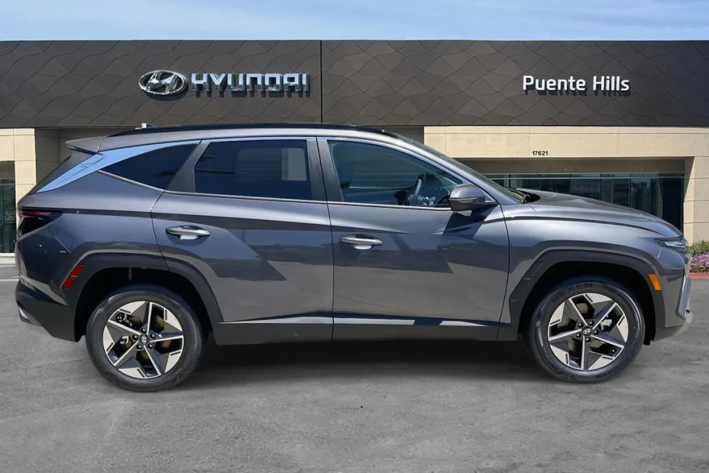 2025 Hyundai Tucson Hybrid SEL Convenience photo 1