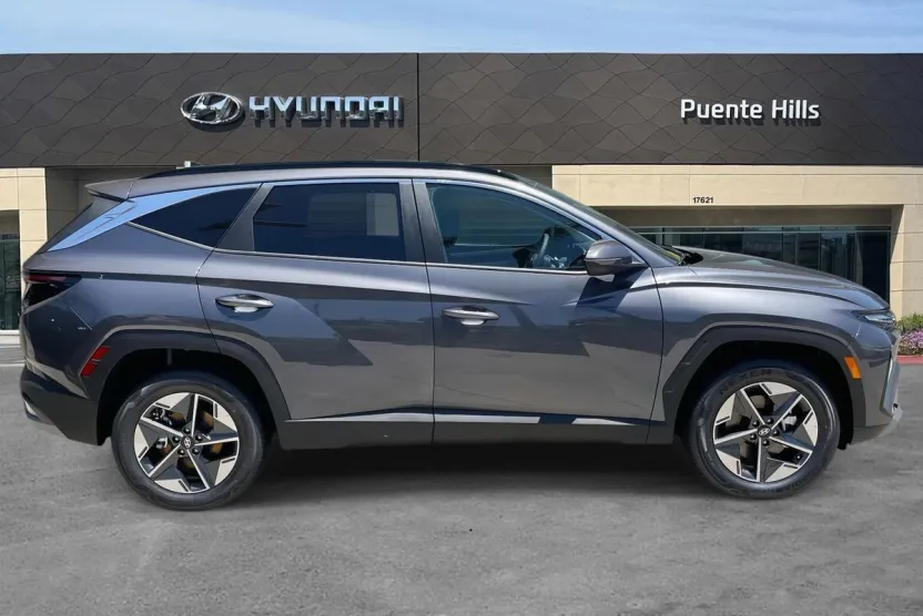 2025 Hyundai Tucson Hybrid SEL Convenience photo 1