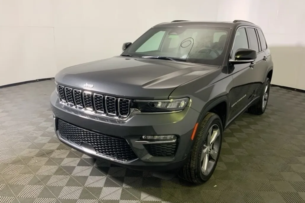 2025 Jeep Grand Cherokee Limited photo 1
