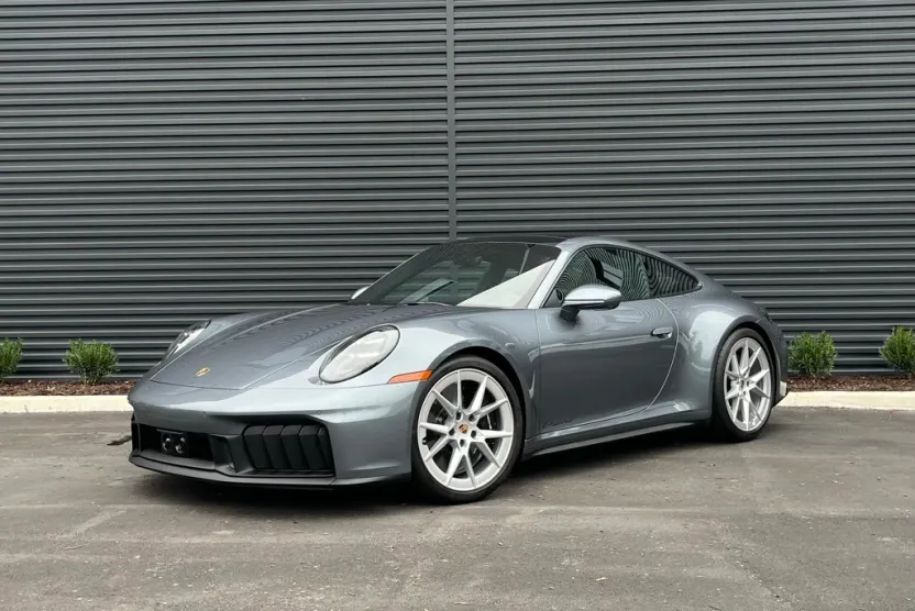 2025 Porsche 911 GTS photo 1