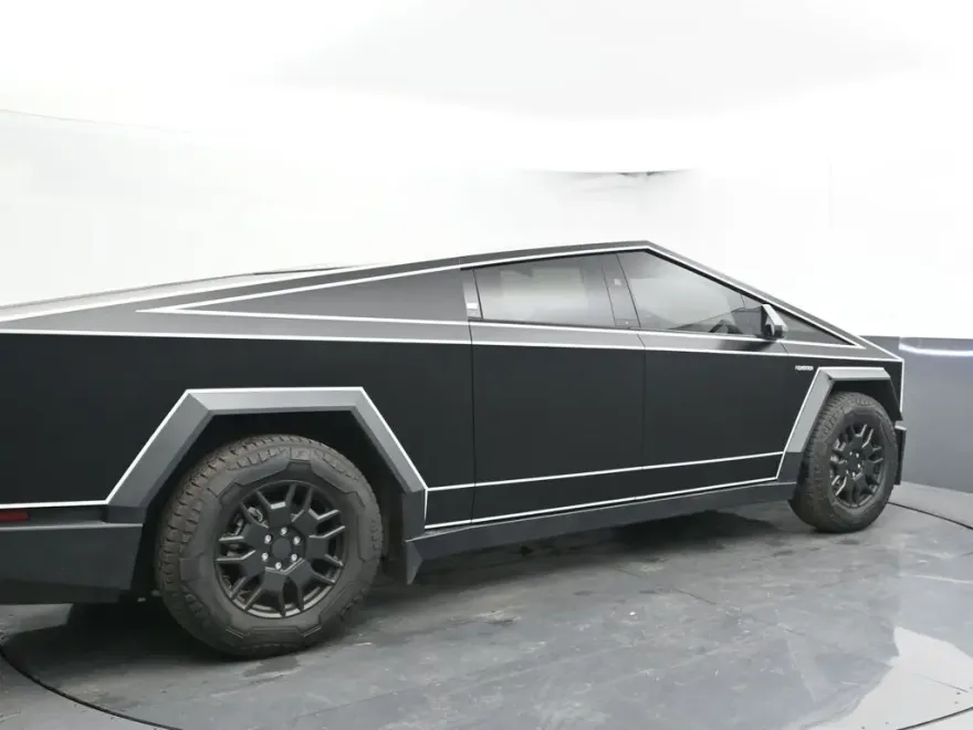 2024 Tesla Cybertruck Cyberbeast photo 7