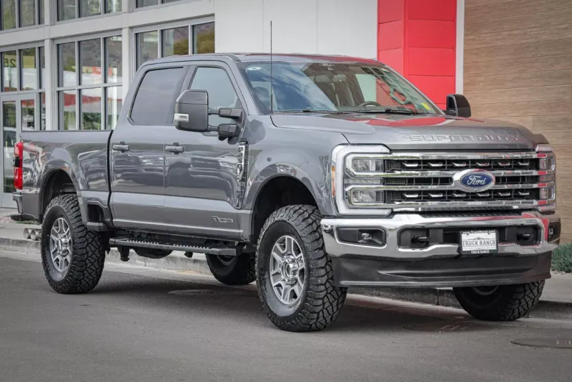 2024 Ford F-250 Lariat photo 1