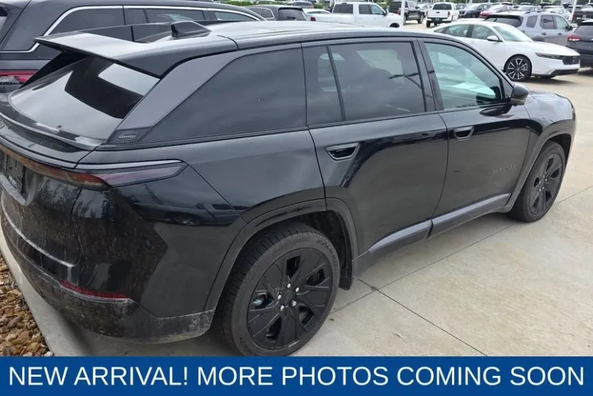 2025 Jeep Wagoneer S Launch Edition photo 1