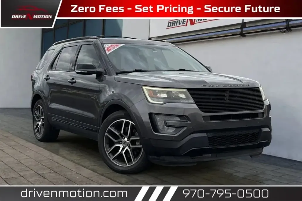 2017 Ford Explorer Sport photo 1