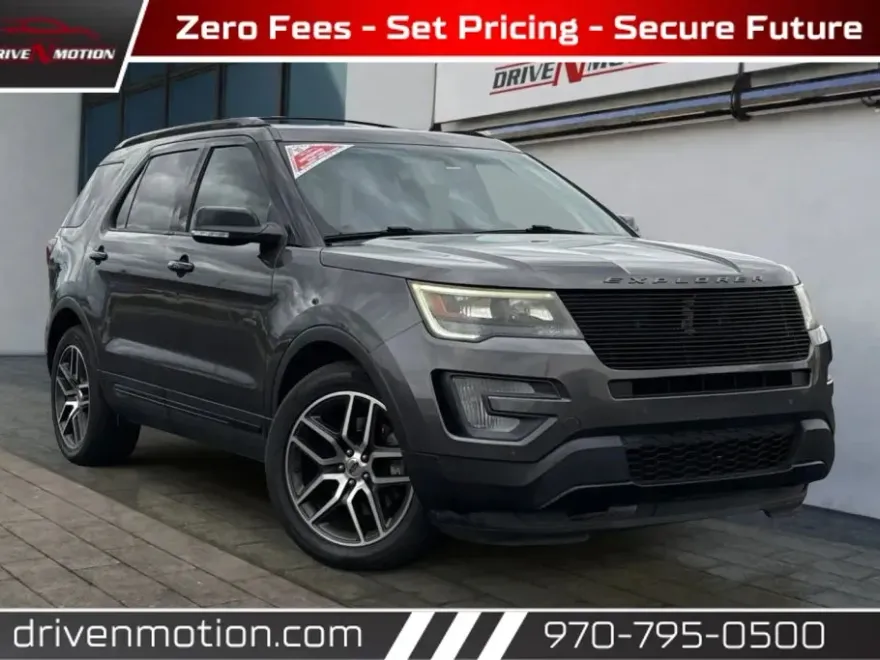 2017 Ford Explorer Sport photo 1