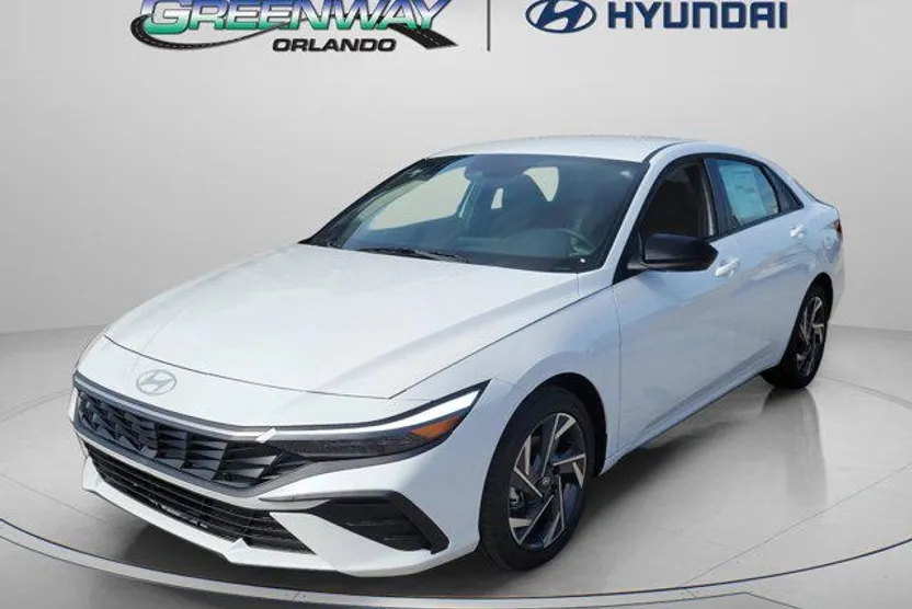 2025 Hyundai Elantra SEL Sport photo 1