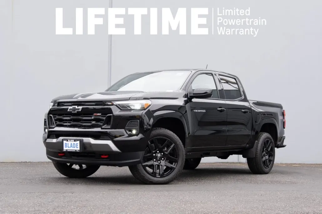 2025 Chevrolet Colorado Z71 photo 1