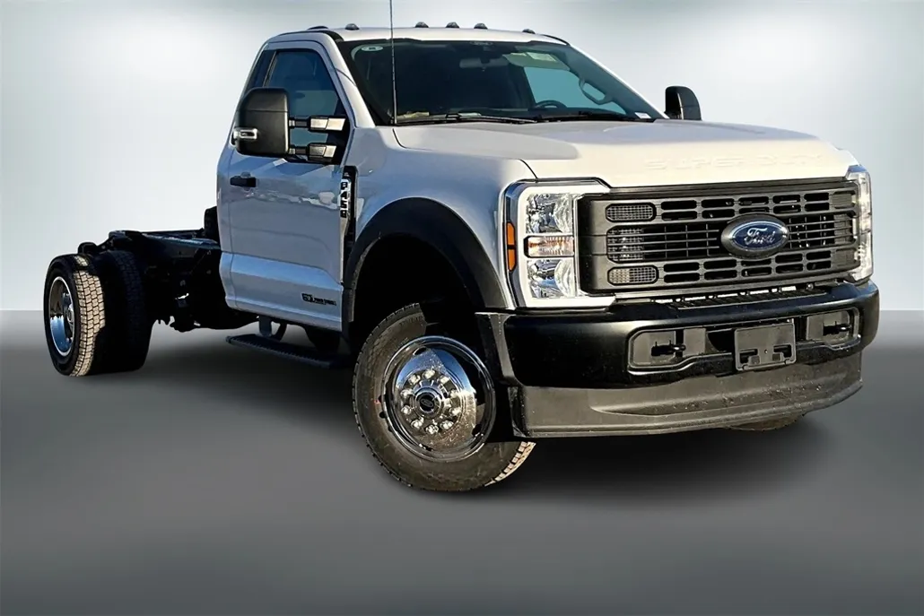 2025 Ford F-450 XL photo 1