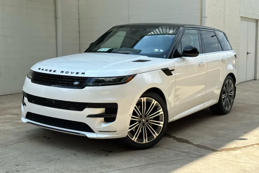 2024 Land Rover Range Rover Sport SE photo 1