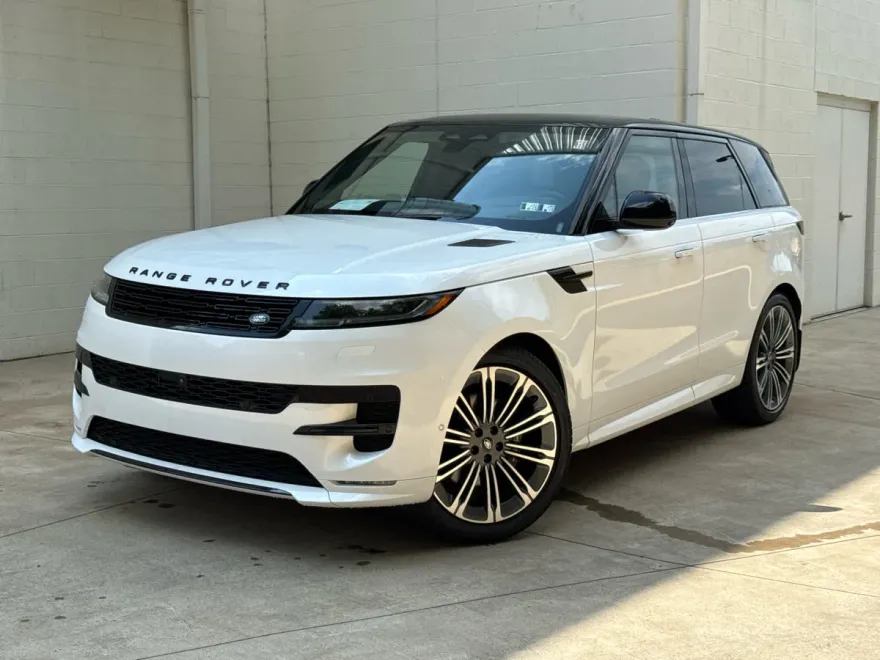 2024 Land Rover Range Rover Sport SE photo 1