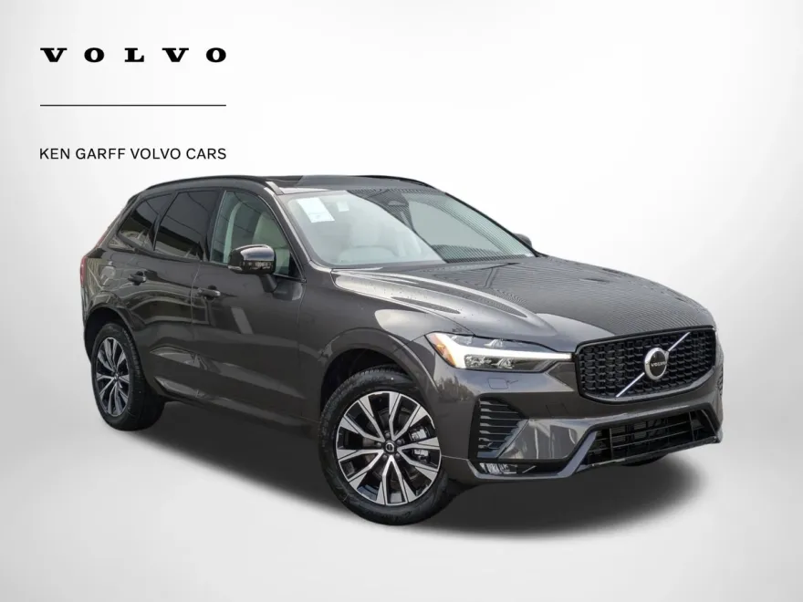 2025 Volvo XC60 Core photo 1