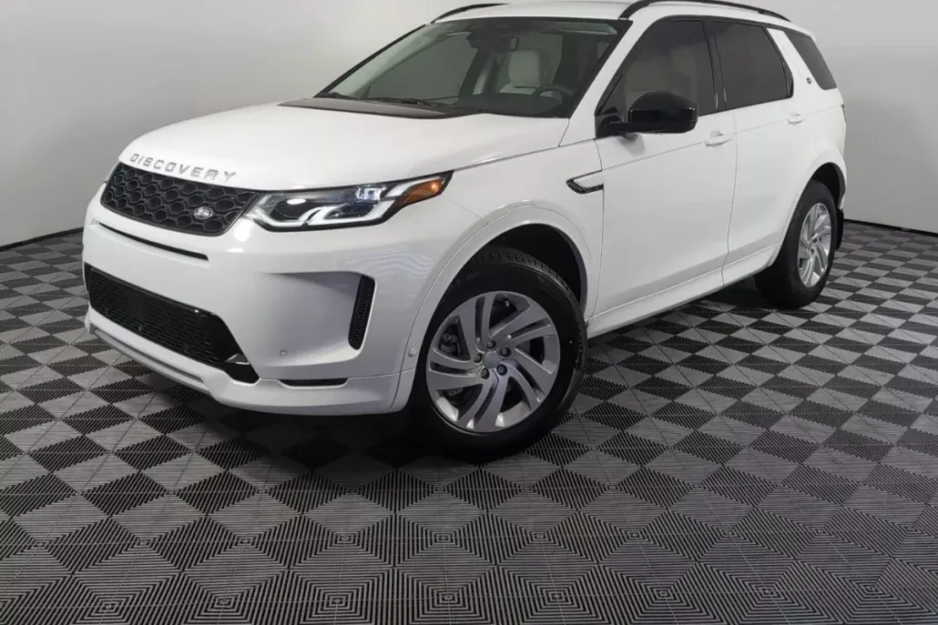 2025 Land Rover Discovery Sport S photo 1