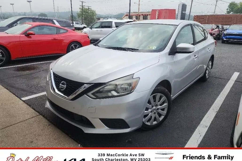 2019 Nissan Sentra S photo 1