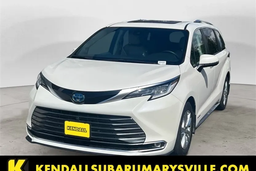 2021 Toyota Sienna Limited photo 1