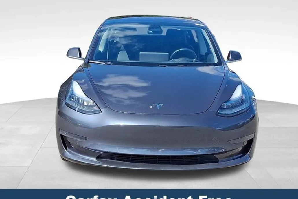 2018 Tesla Model 3 Long Range photo 1