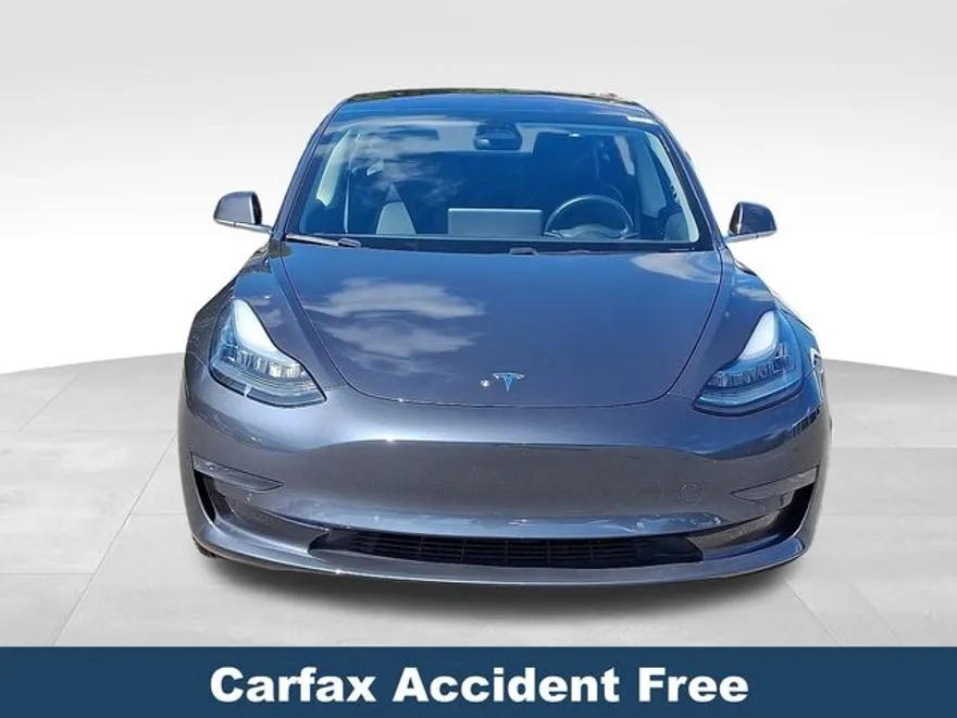 2018 Tesla Model 3 Long Range photo 1