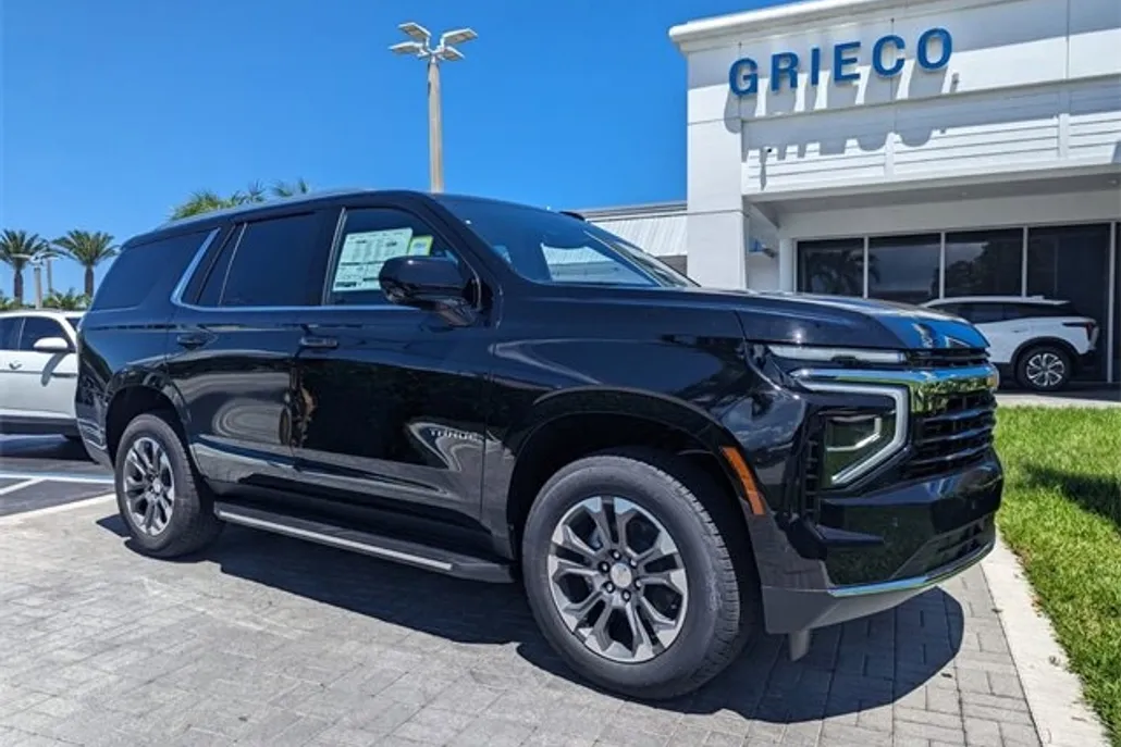 2025 Chevrolet Tahoe LS photo 1