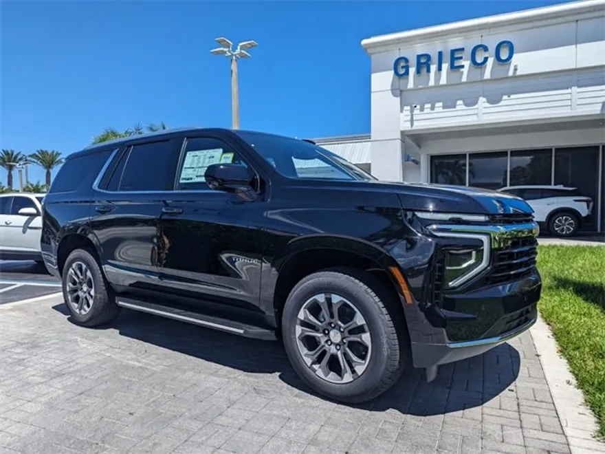 2025 Chevrolet Tahoe LS photo 1