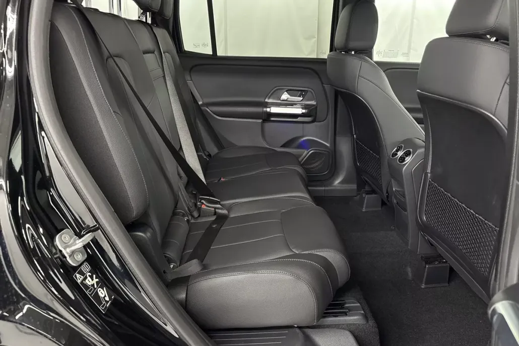 2025 Mercedes Benz GLB 250 photo 1