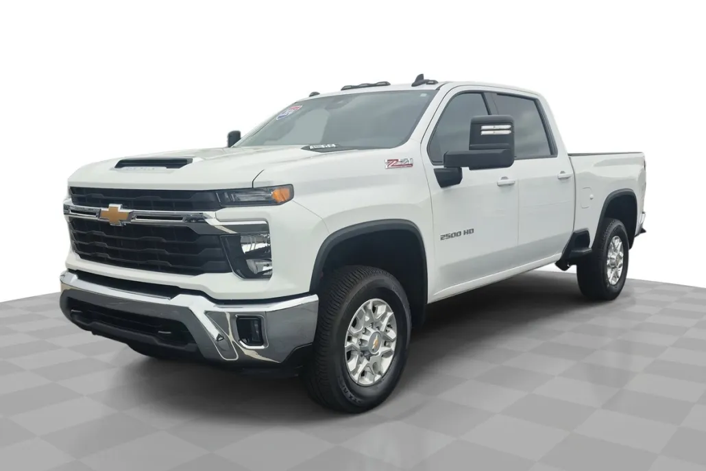 2024 Chevrolet Silverado 2500HD LT photo 1
