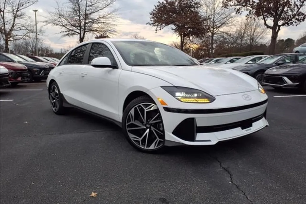 2024 Hyundai Ioniq 6 SEL photo 1