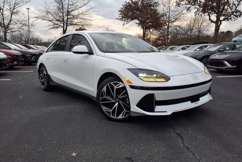 2024 Hyundai Ioniq 6 SEL photo 1