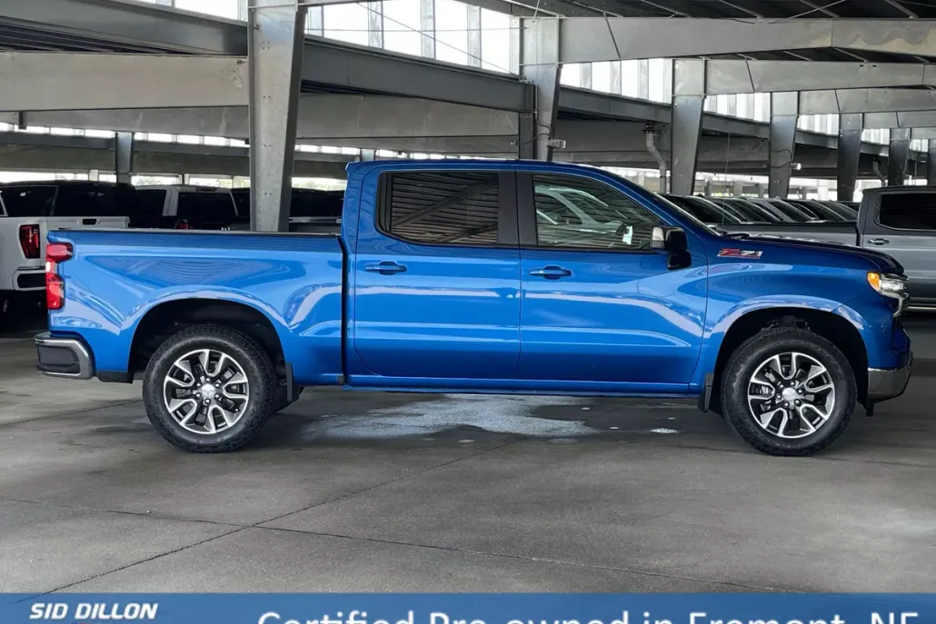 2024 Chevrolet Silverado 1500 LT photo 1