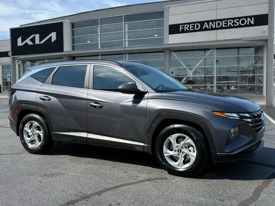 2022 Hyundai Tucson SEL photo 1
