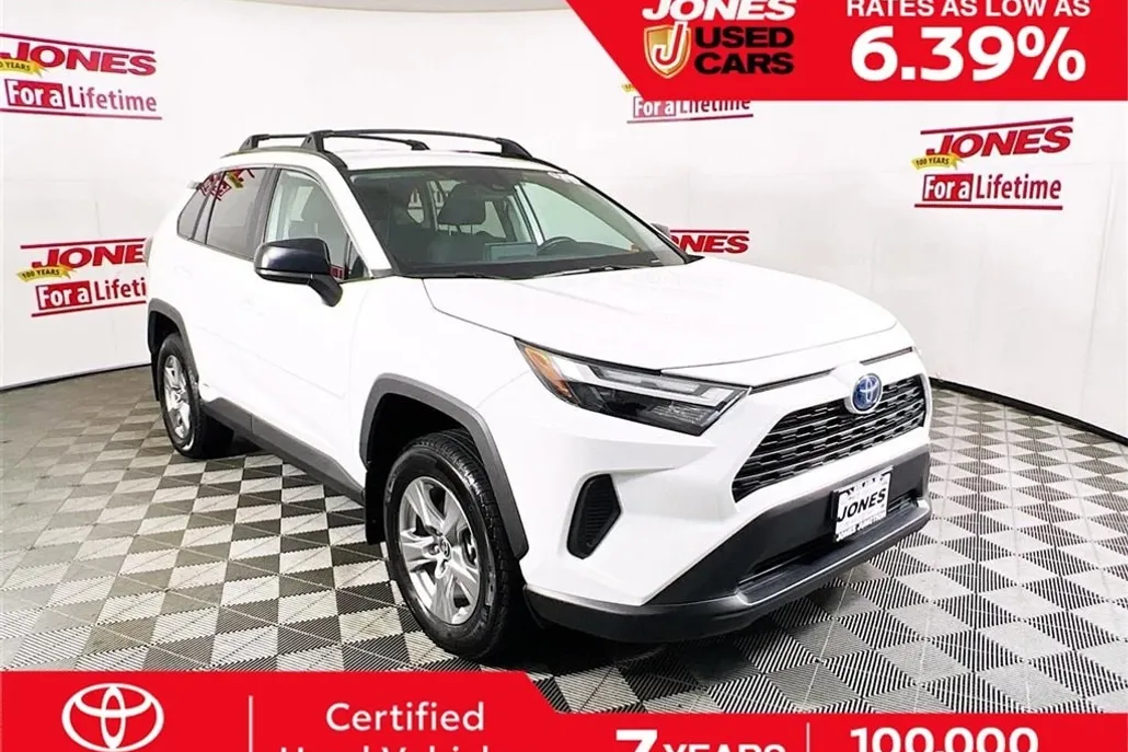 2024 Toyota RAV4 Hybrid LE photo 1