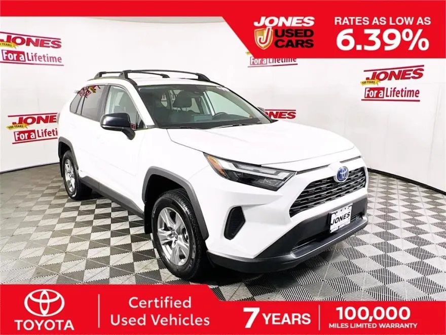 2024 Toyota RAV4 Hybrid LE photo 1