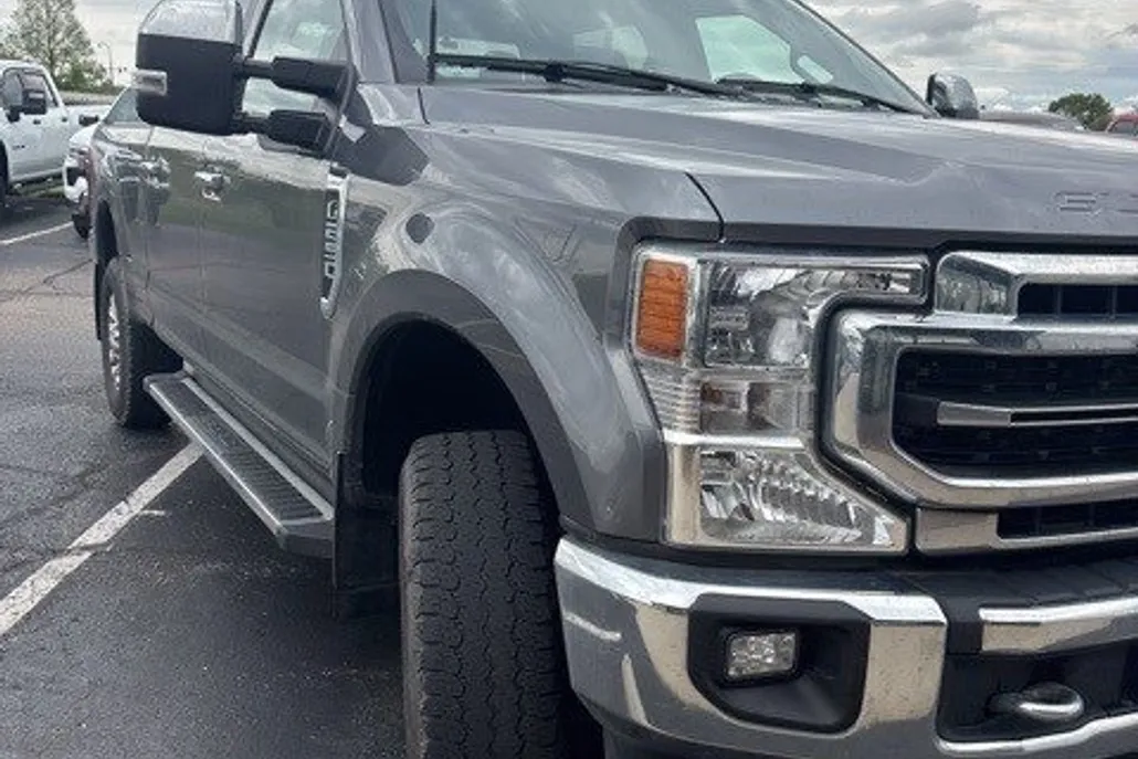 2022 Ford F-250 Lariat photo 1