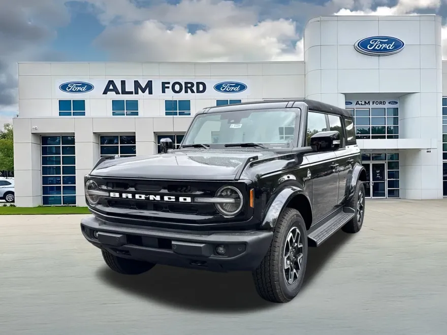 2025 Ford Bronco Outer Banks photo 1
