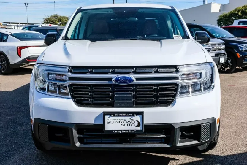 2024 Ford Maverick Lariat photo 1